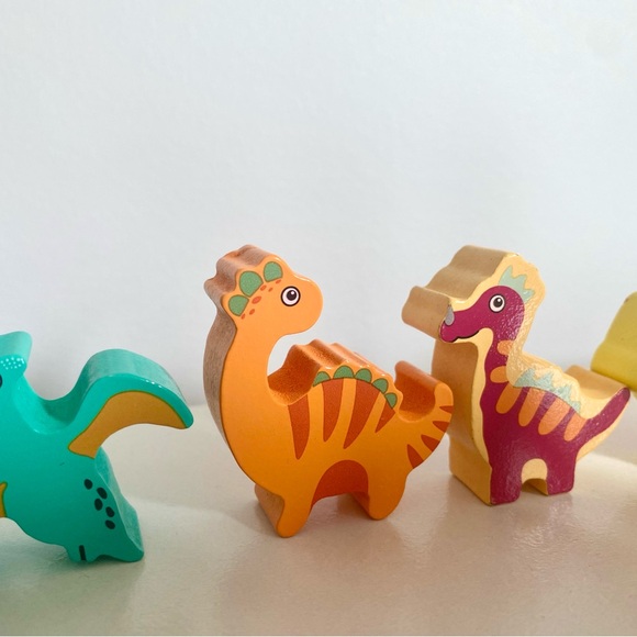 NEW Wooden dinosaur toy - Picture 3 of 4